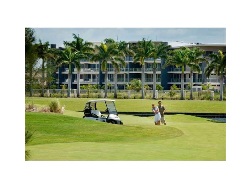 Hope Island QLD 4212