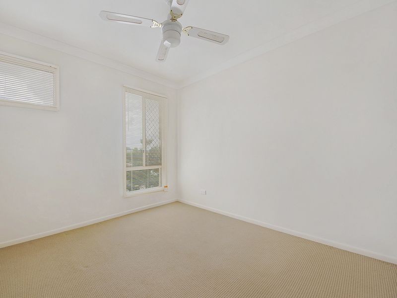 2/6 Belongil Street, Pacific Pines QLD 4211