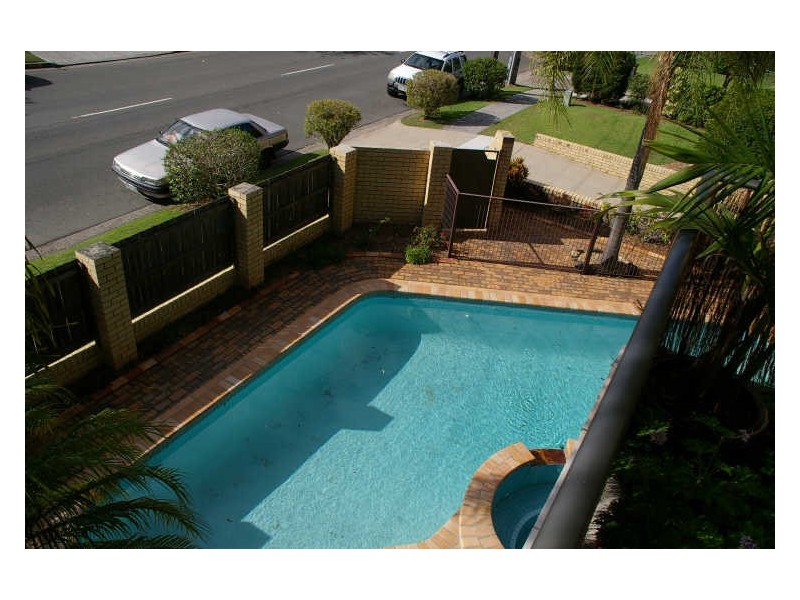 8/18 Ikkina Road, Burleigh Heads QLD 4220