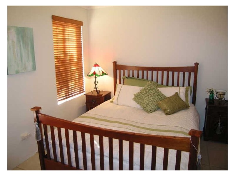 8/18 Ikkina Road, Burleigh Heads QLD 4220