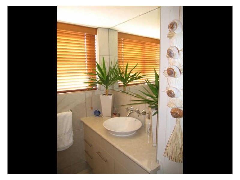 8/18 Ikkina Road, Burleigh Heads QLD 4220