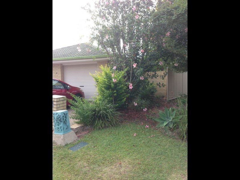 2/4 Flora Close, Burleigh Waters QLD 4220