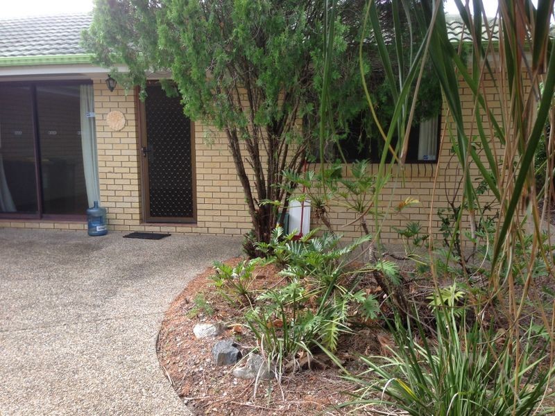 2/4 Flora Close, Burleigh Waters QLD 4220