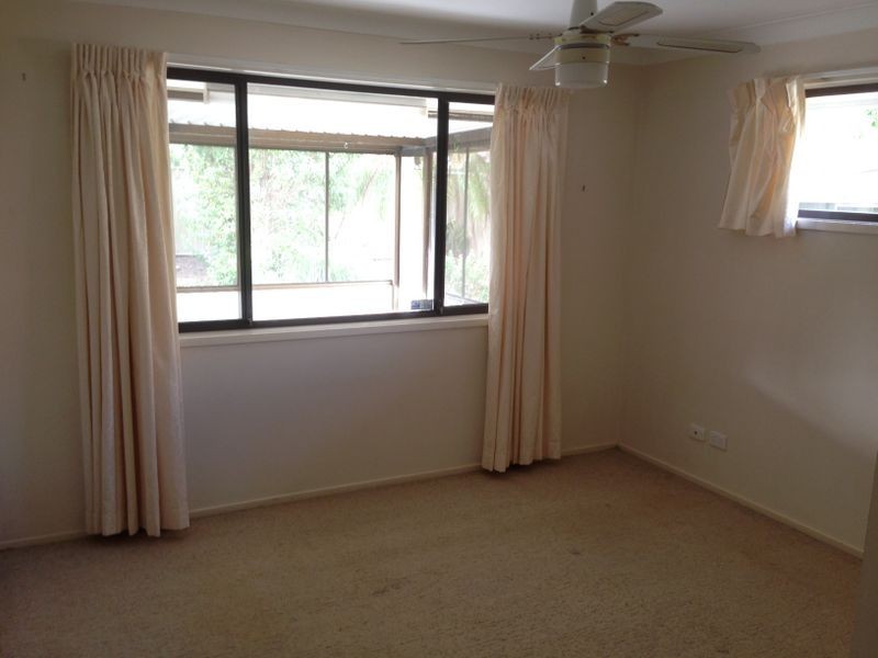 2/4 Flora Close, Burleigh Waters QLD 4220
