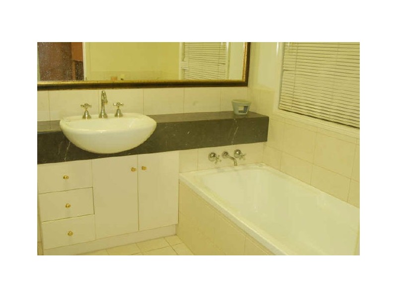 Ashmore QLD 4214