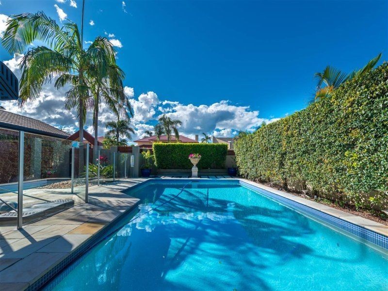 35 Beauty Point Drive, Robina QLD 4226