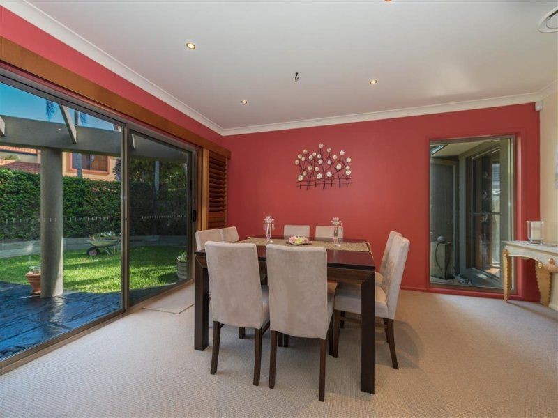 35 Beauty Point Drive, Robina QLD 4226