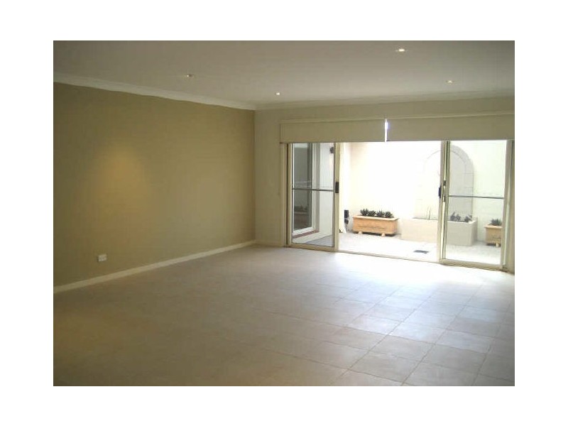 Robina QLD 4226