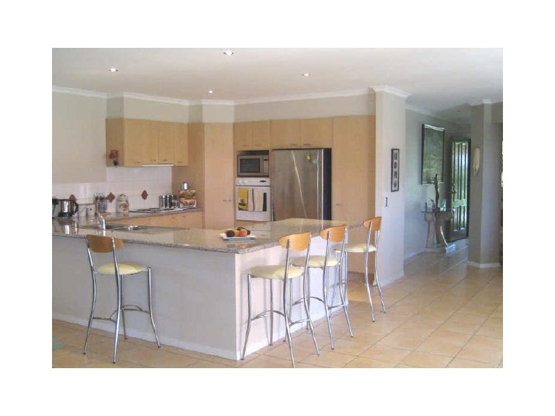 2 Bedford Crescent, Mudgeeraba QLD 4213