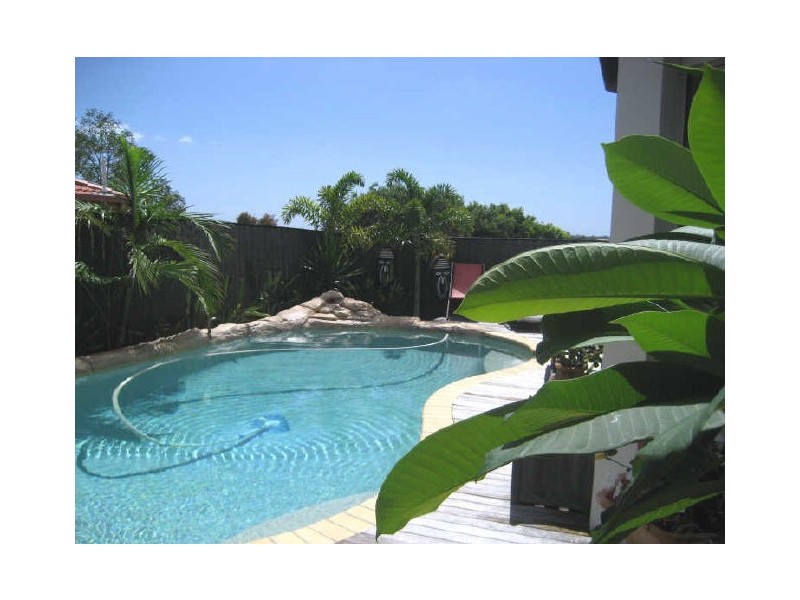 2 Bedford Crescent, Mudgeeraba QLD 4213