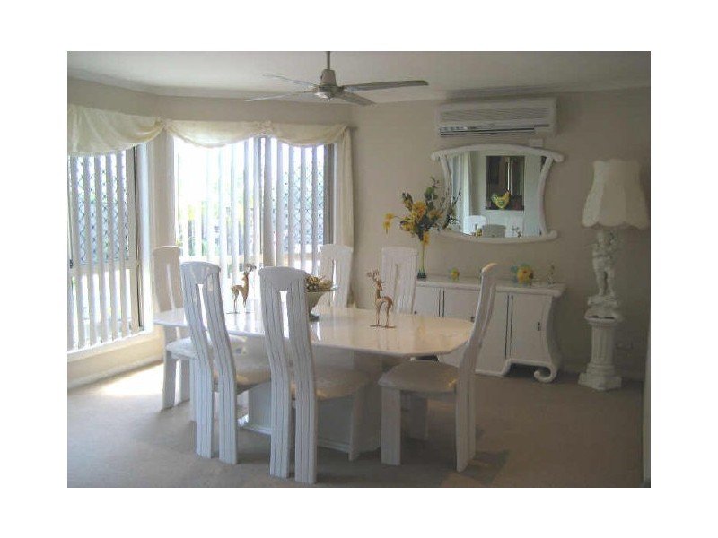 2 Bedford Crescent, Mudgeeraba QLD 4213