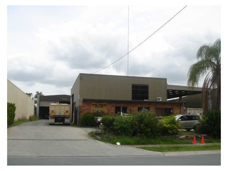 27 Greg Chappell Drive, Burleigh Heads QLD 4220