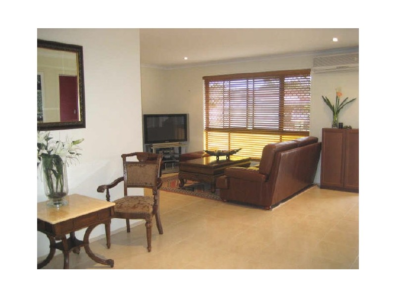 21 Dotterel Drive, Burleigh Waters QLD 4220