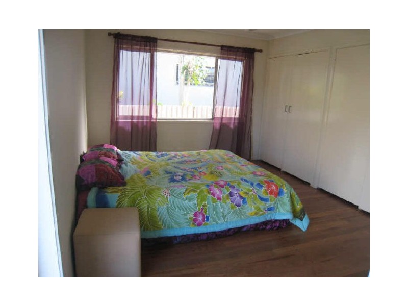 9 Maitland Street, Burleigh Waters QLD 4220