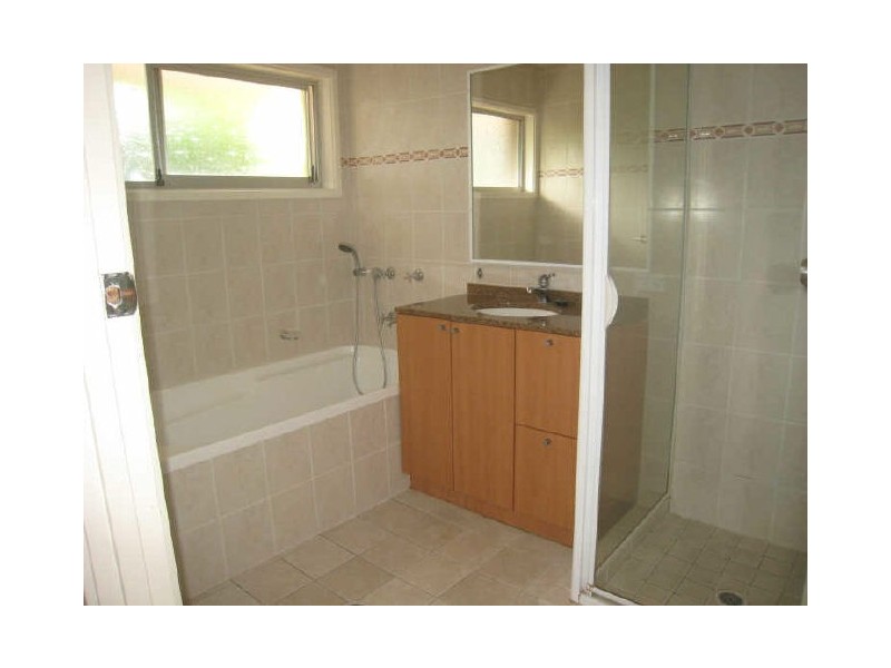 9 Maitland Street, Burleigh Waters QLD 4220