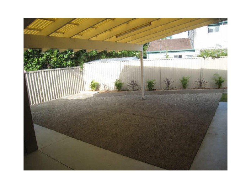 9 Maitland Street, Burleigh Waters QLD 4220