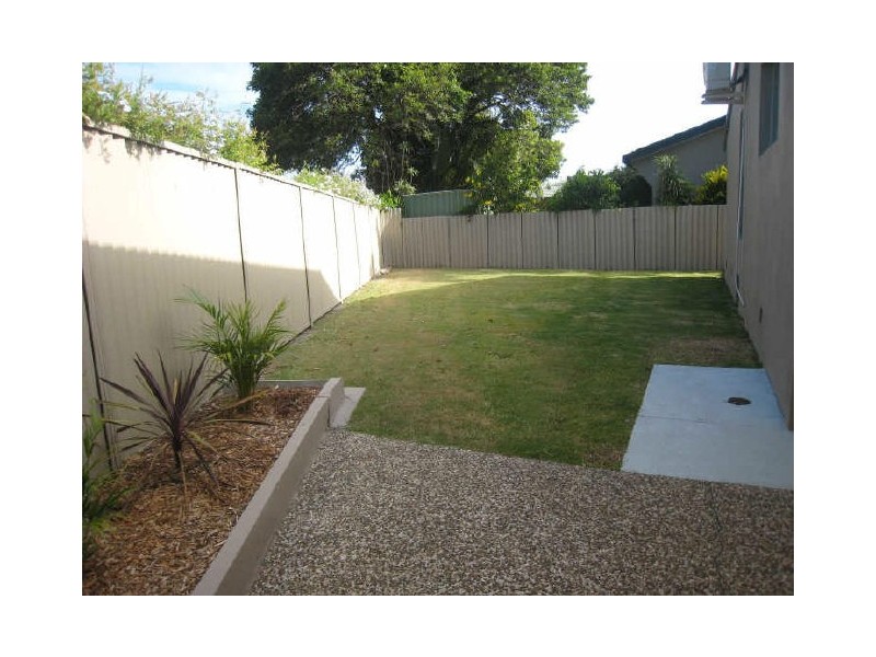 9 Maitland Street, Burleigh Waters QLD 4220