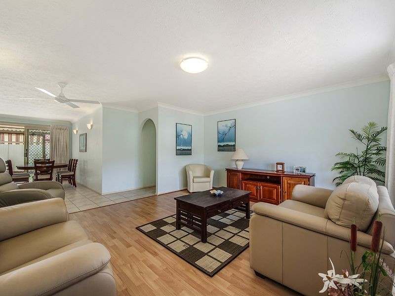 2/13 Elwood Court, Burleigh Waters QLD 4220