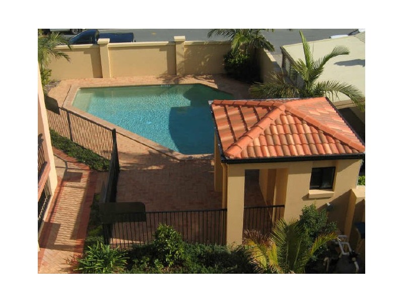 11/5 Tarni Avenue, Palm Beach QLD 4221