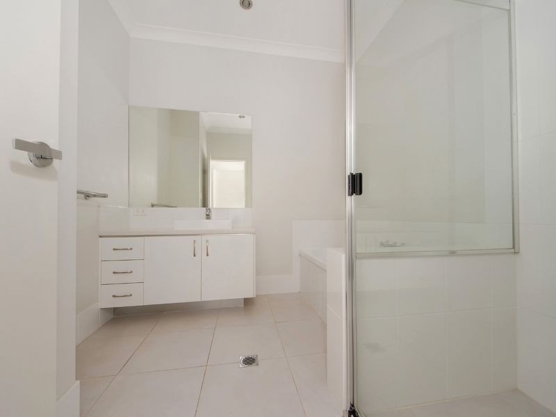 2/42 Barden Ridge Road, Reedy Creek QLD 4227