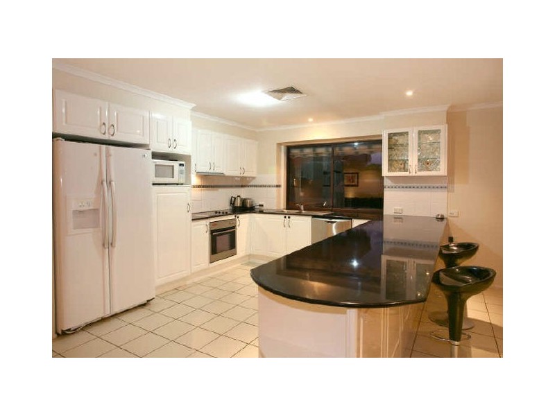 2 Boston Place, Burleigh Waters QLD 4220