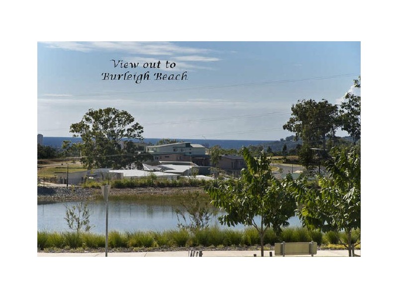 102 Observatory Drive, Reedy Creek QLD 4227