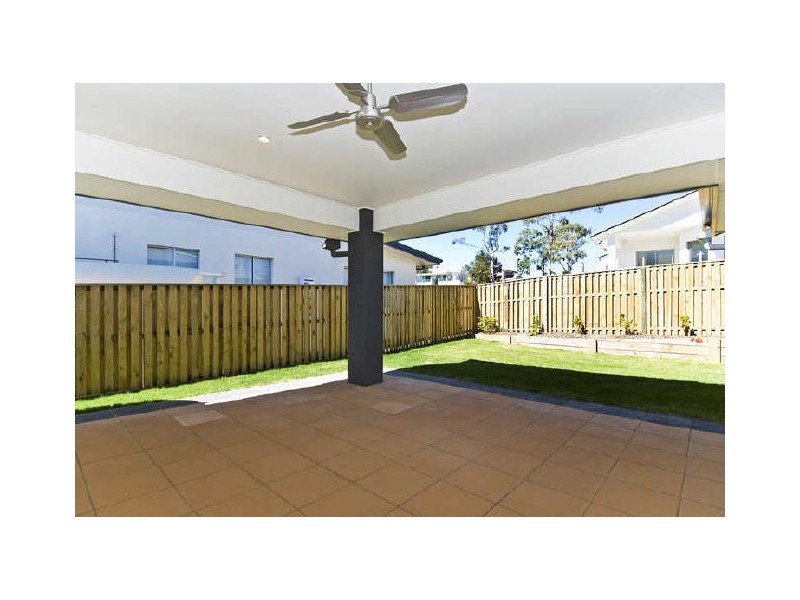 102 Observatory Drive, Reedy Creek QLD 4227