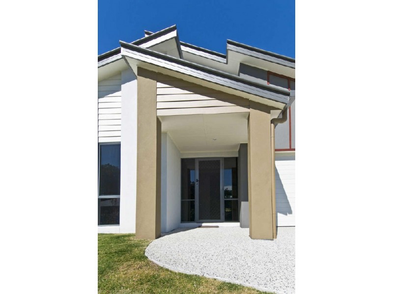 102 Observatory Drive, Reedy Creek QLD 4227