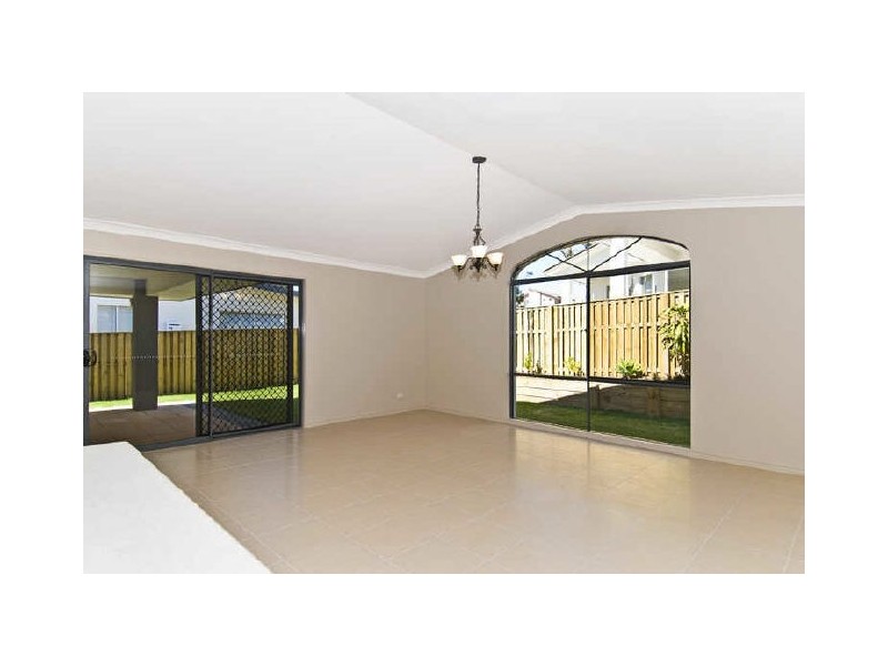 102 Observatory Drive, Reedy Creek QLD 4227