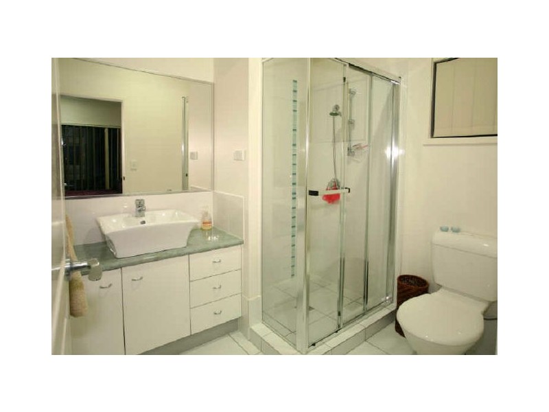7 Laura Place, Varsity Lakes QLD 4227