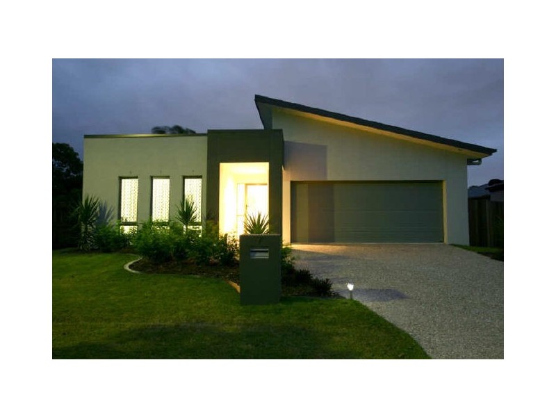 7 Laura Place, Varsity Lakes QLD 4227