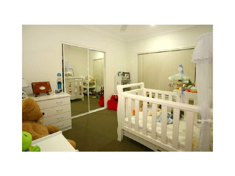 7 Laura Place, Varsity Lakes QLD 4227