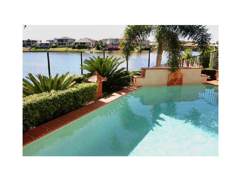 6 Palmyra Ct, Burleigh Heads QLD 4220