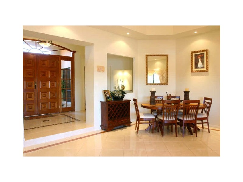 6 Palmyra Ct, Burleigh Heads QLD 4220