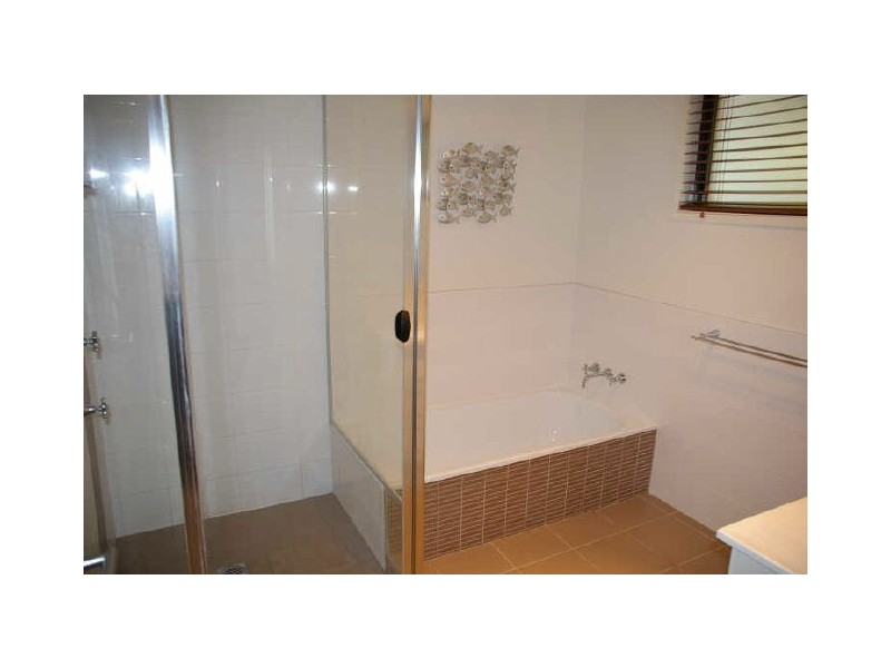 1/12 Snowgum Court, Burleigh Waters QLD 4220