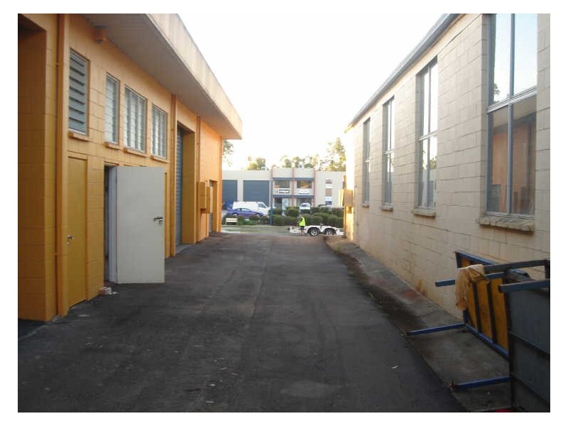 2/11 Ern Harley Drive, Burleigh Heads QLD 4220