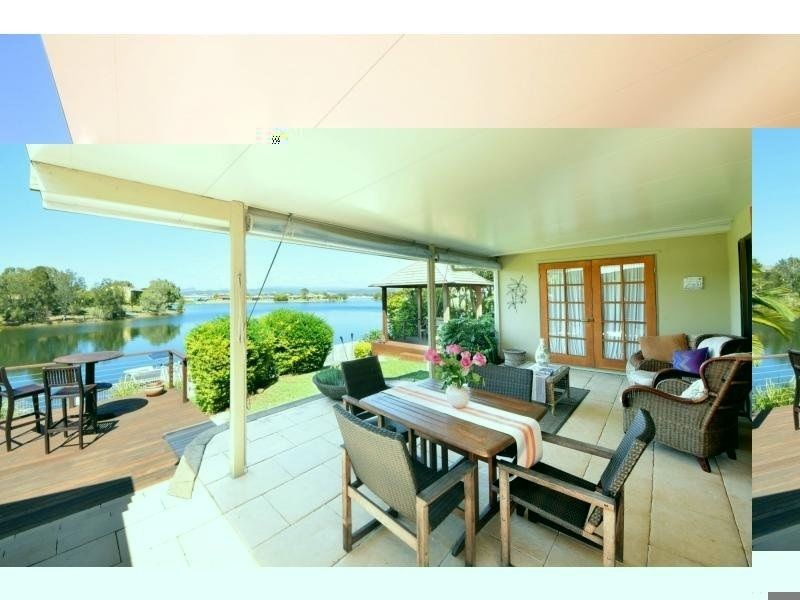 54 Honeyeater Drive, Burleigh Waters QLD 4220