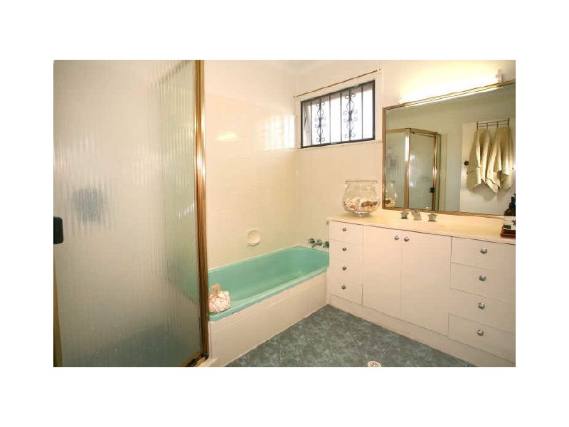 Burleigh Heads QLD 4220