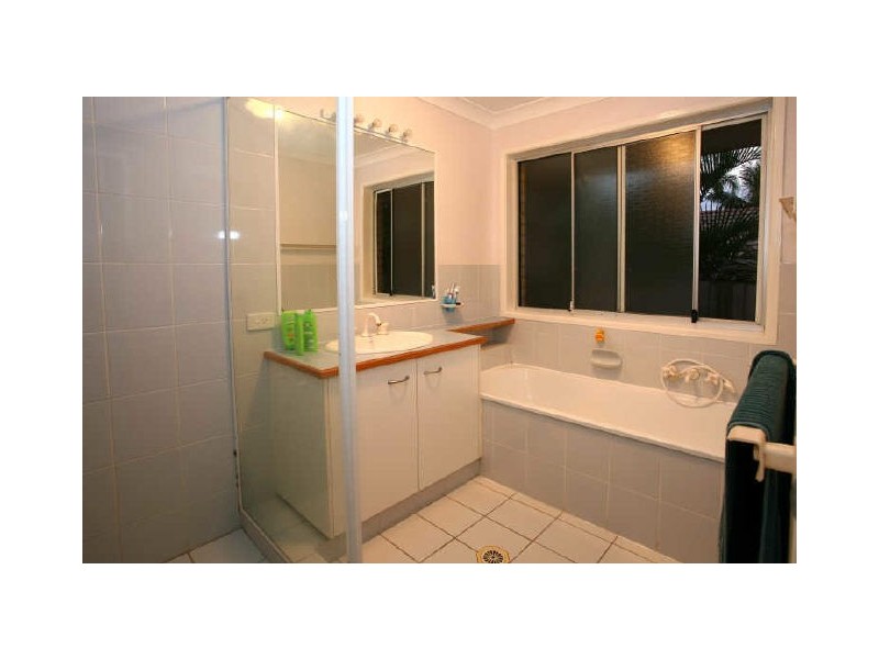 23 Hindmarsh Court, Robina QLD 4226