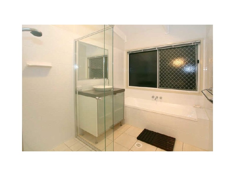 43 Ladds Ridge Road, Burleigh Heads QLD 4220