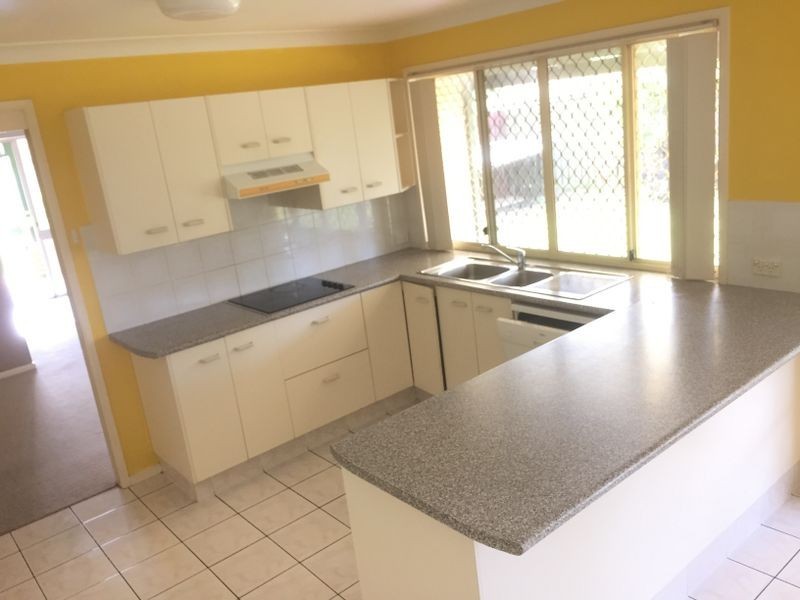 7 Thornbill Place, Burleigh Waters QLD 4220