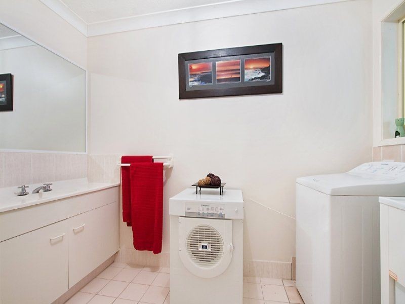 21/2 Simpsons Road, Currumbin Waters QLD 4223