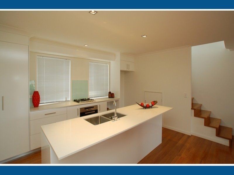 2/1 Leiden Street, Reedy Creek QLD 4227