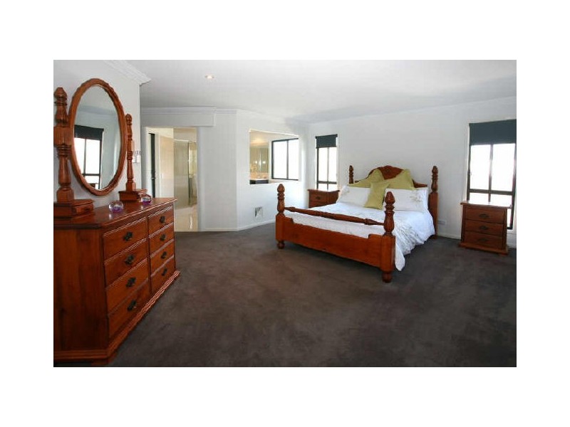 63 Bayswater Avenue, Varsity Lakes QLD 4227