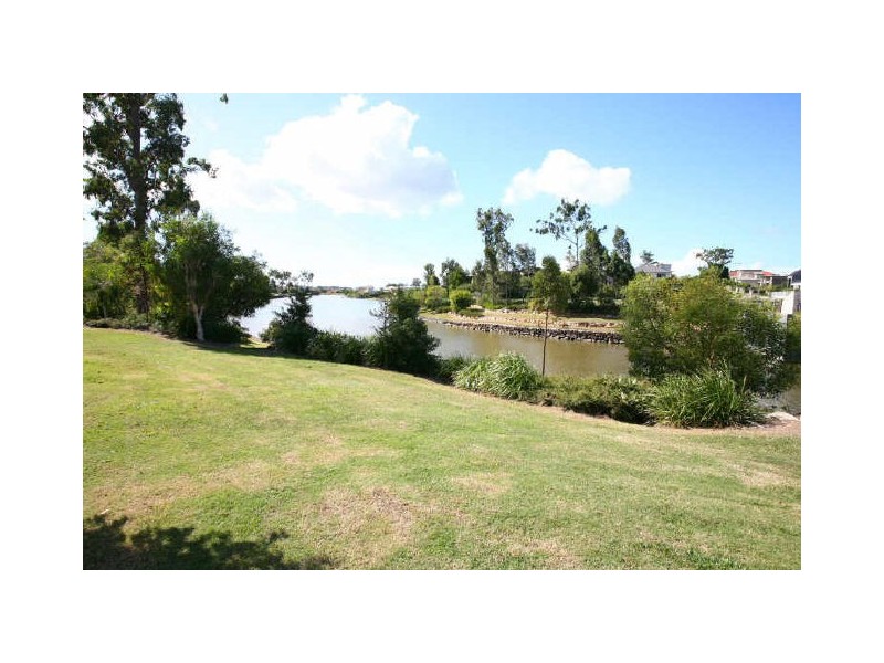 63 Bayswater Avenue, Varsity Lakes QLD 4227
