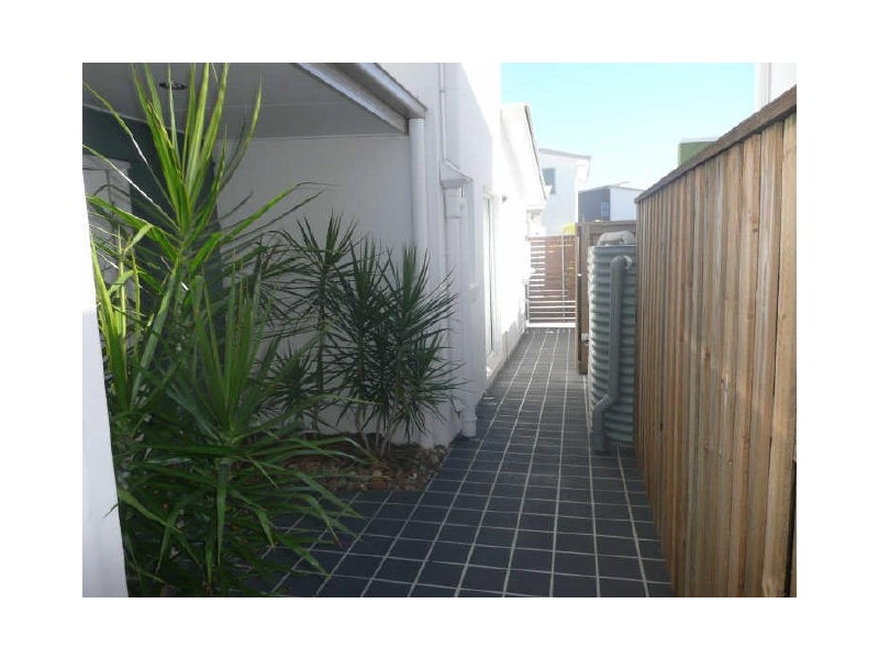 98 Verona Circuit, Burleigh Waters QLD 4220