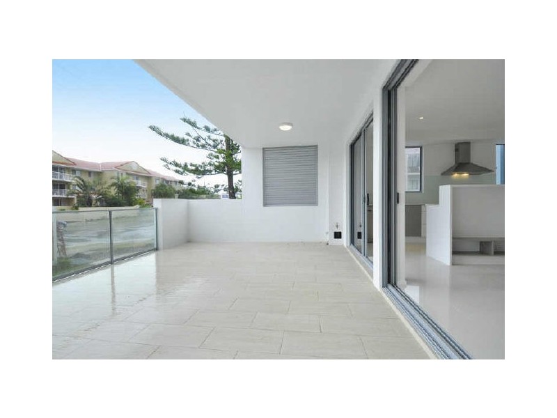 1/10 Tallebudgera Drive, Palm Beach QLD 4221
