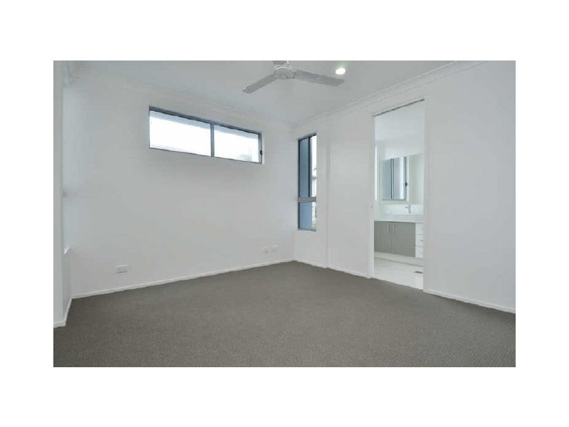 1/10 Tallebudgera Drive, Palm Beach QLD 4221