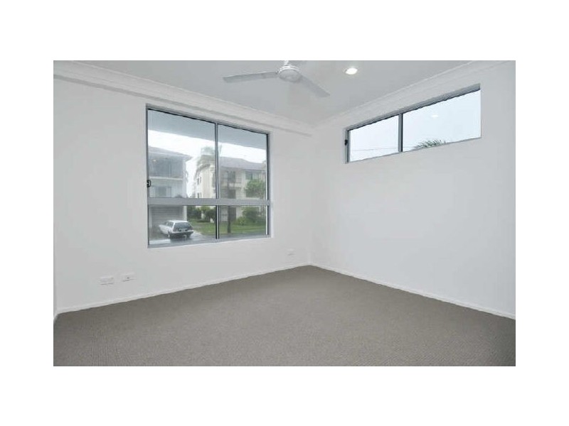 1/10 Tallebudgera Drive, Palm Beach QLD 4221