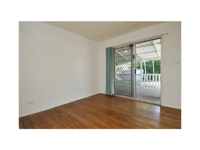 5 Clinton Avenue, Burleigh Waters QLD 4220
